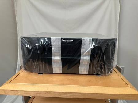 Marantz - AV8003 A/V Pre Amplifier