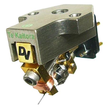 Dynavector - Te Kaitora Rua LOMC Titanium Head Cartridge